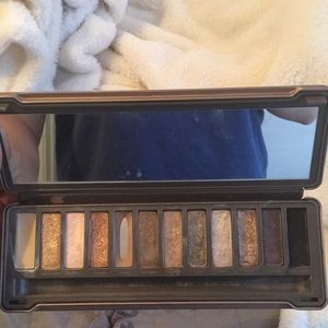 Naked 2 pallet